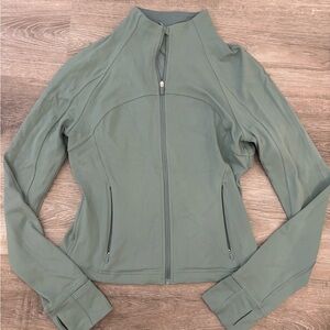 Lululemon Tidewater Teal Cropped Define jacket size 8 - Lululemon define jacket